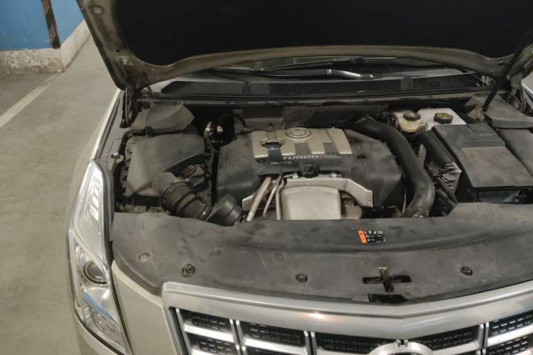 Used Cadillac XTS 2013 28T Luxury Model Engine Bay Right