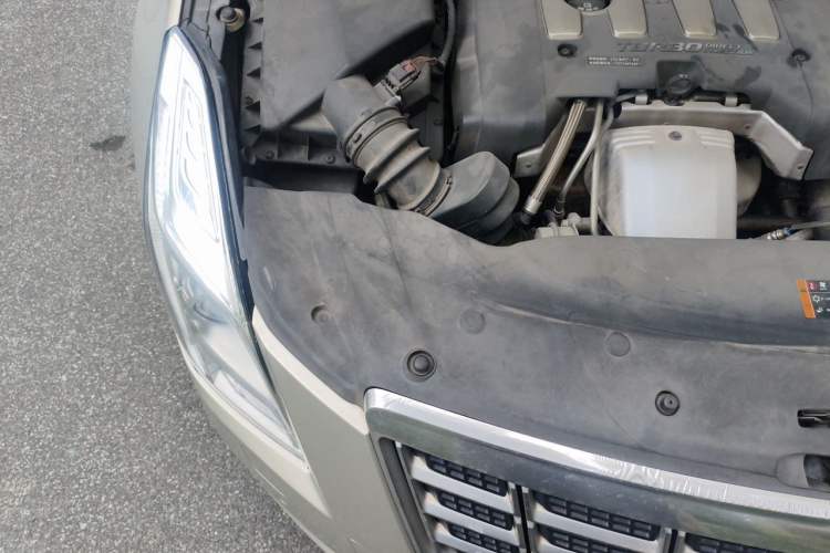 Used Cadillac XTS 2013 28T Leading Model Engine Bay Right