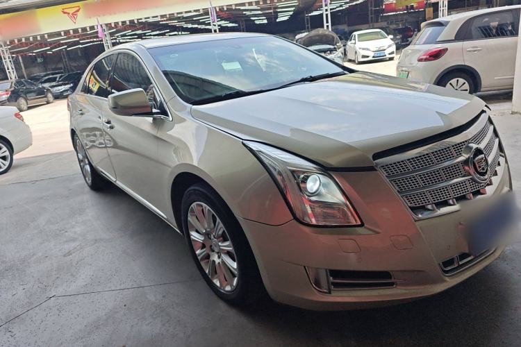 Used Cadillac XTS 2013 28T Elite Edition Front Right 45 Deg