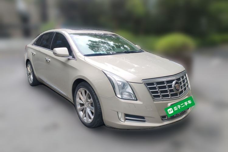 Used Cadillac XTS 2013 28T Leading Model Front Right 45 Deg