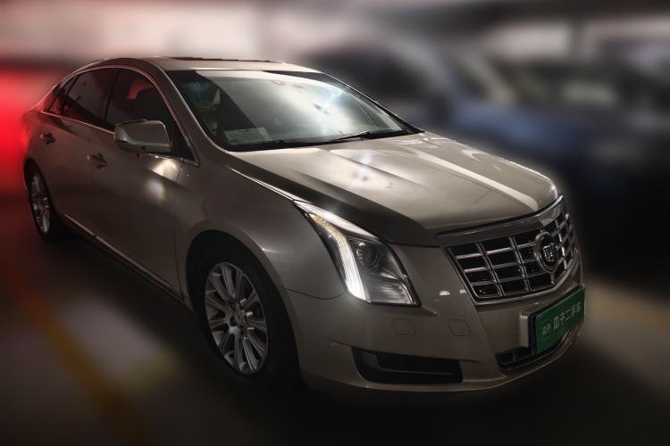 Used Cadillac XTS 2013 28T Comfort Model Front Right 45 Deg