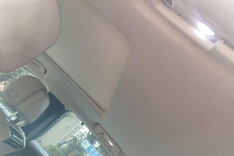 Used Cadillac XTS 2013 28T Leading Model Headliner