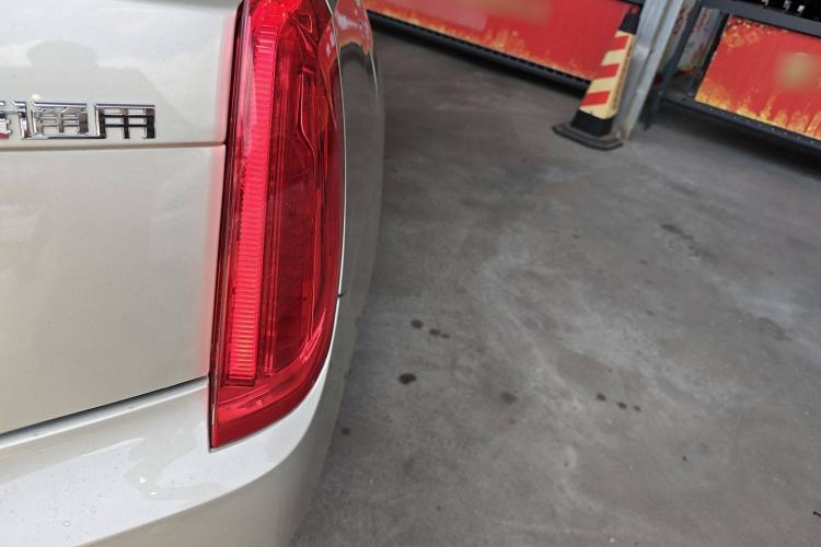 Used Cadillac XTS 2013 28T Elite Edition Right Rear Taillight