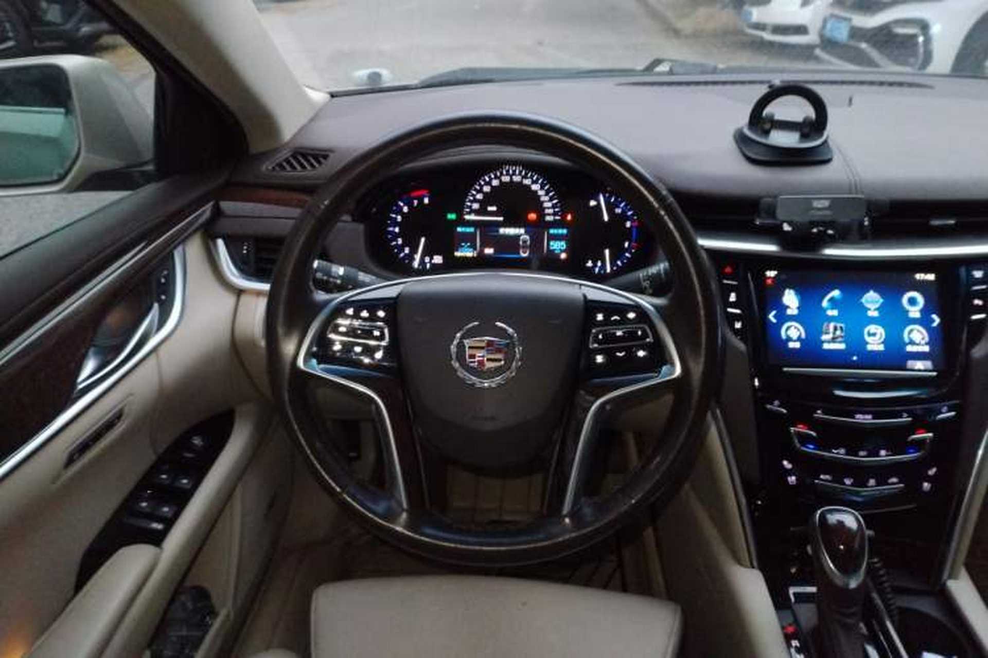 Used Cadillac XTS 2013 28T Luxury Model Steering Wheel