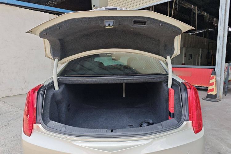 Used Cadillac XTS 2013 28T Elite Edition Trunk