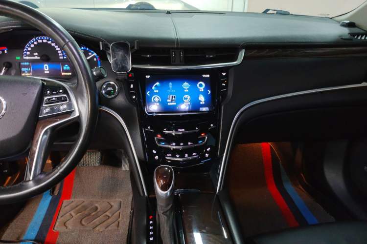 Used Cadillac XTS 2014 28T Luxury Model Audio And AC Panel
