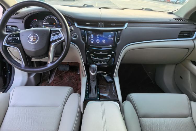 Used Cadillac XTS 2014 28T Comfort Version Center Console