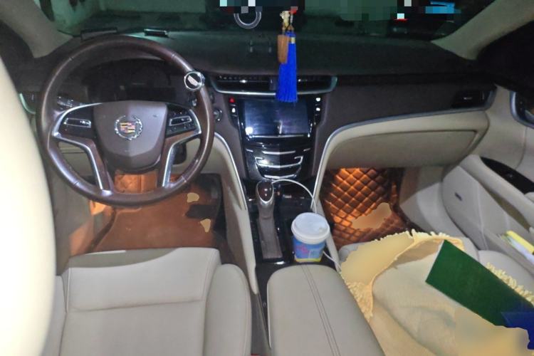 Used Cadillac XTS 2014 28T Elite Edition Center Console