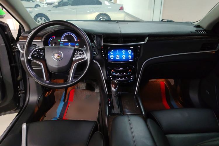 Used Cadillac XTS 2014 28T Luxury Model Center Console