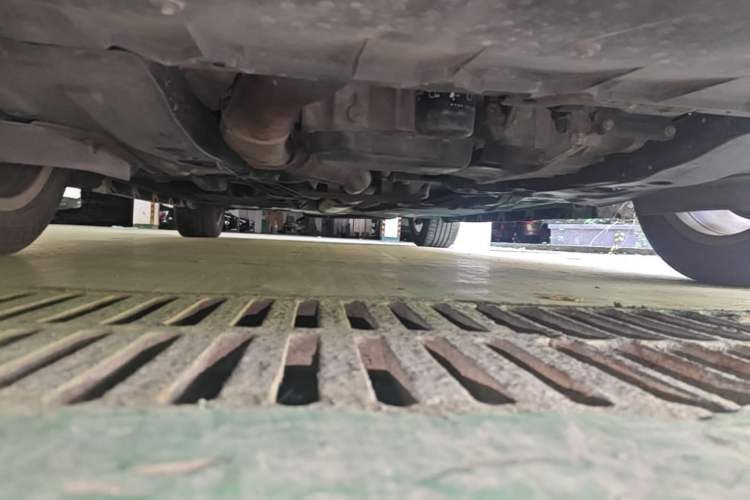 Used Cadillac XTS 2014 28T Comfort Version Chassis Front