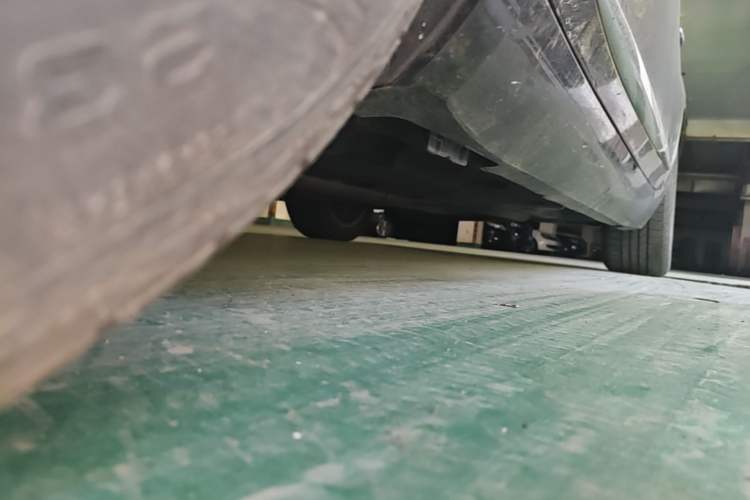 Used Cadillac XTS 2014 28T Comfort Version Chassis Front Left