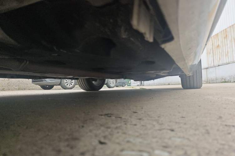 Used Cadillac XTS 2014 28T Comfort Version Chassis Front Left