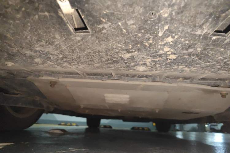 Used Cadillac XTS 2014 28T Comfort Version Chassis Front