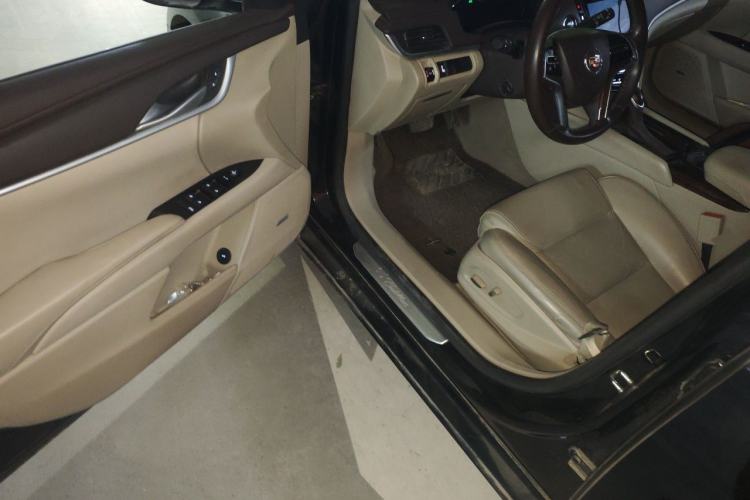 Used Cadillac XTS 2014 28T Comfort Version Driver Seat