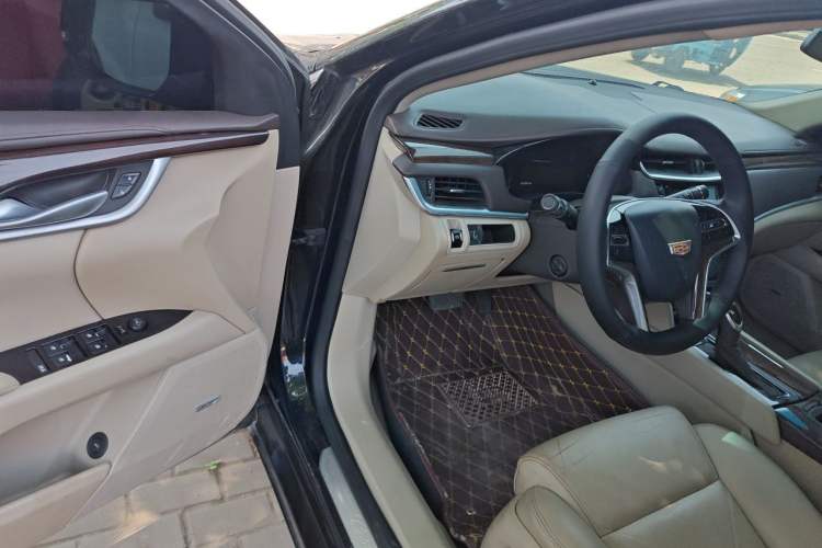 Used Cadillac XTS 2014 28T Comfort Version Driver Seat