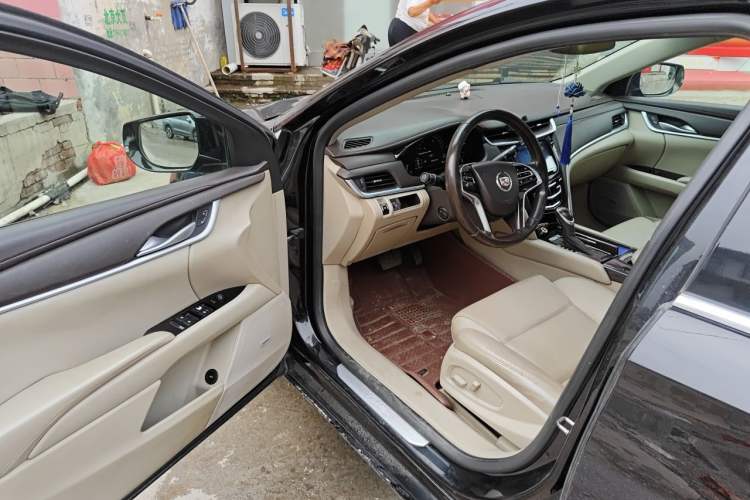 Used Cadillac XTS 2014 28T Comfort Version Driver Seat
