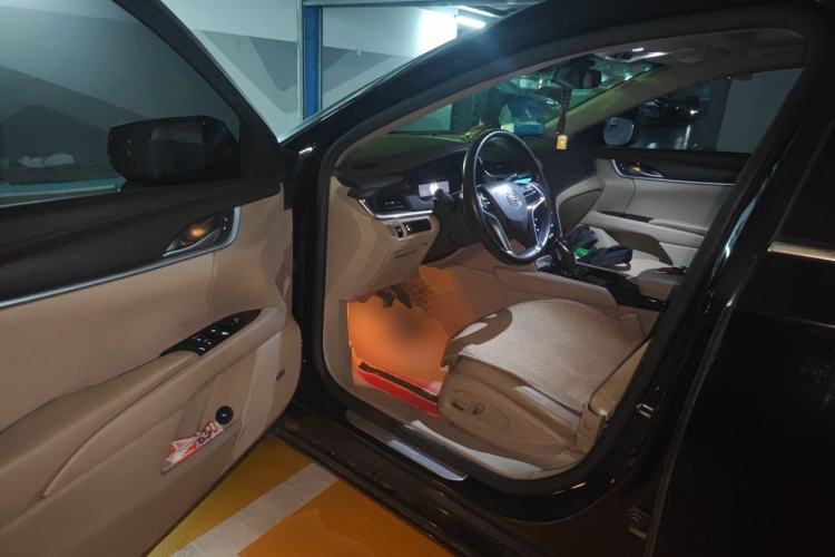 Used Cadillac XTS 2014 28T Comfort Version Driver Seat