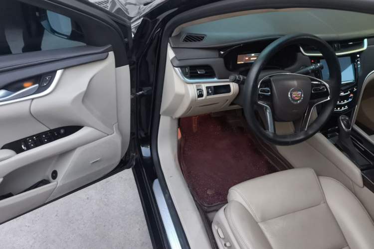 Used Cadillac XTS 2014 28T Comfort Version Driver Seat