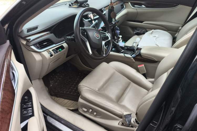 Used Cadillac XTS 2014 28T Elite Edition Driver Seat