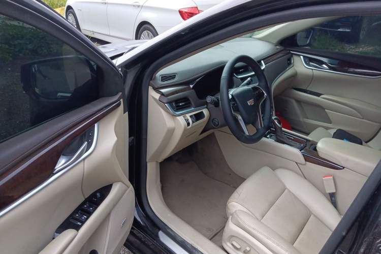 Used Cadillac XTS 2014 28T Comfort Version Driver Seat