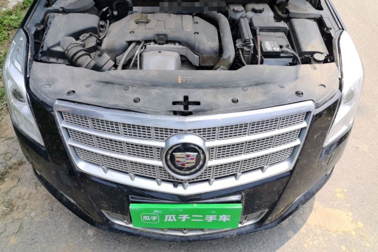 Used Cadillac XTS 2014 28T Platinum Edition Engine Bay