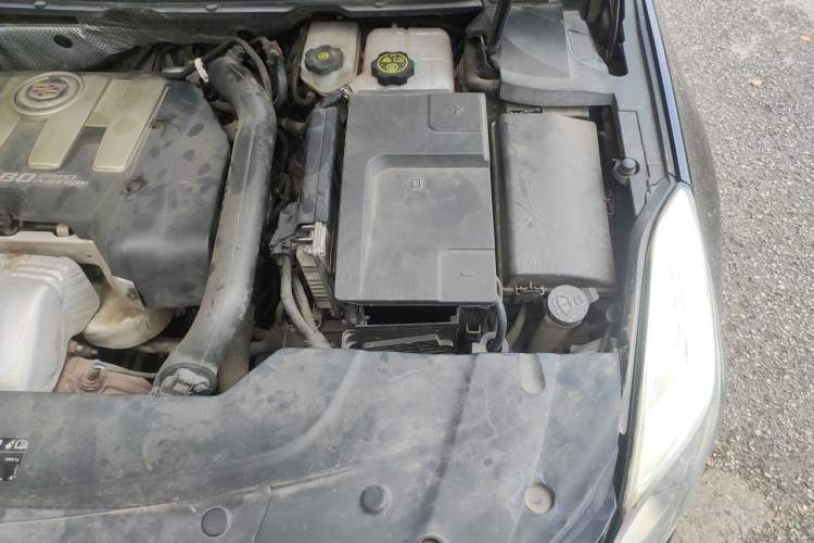 Used Cadillac XTS 2014 28T Elite Edition Engine Bay Left