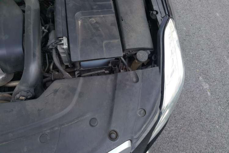 Used Cadillac XTS 2014 28T Elite Edition Engine Bay Left