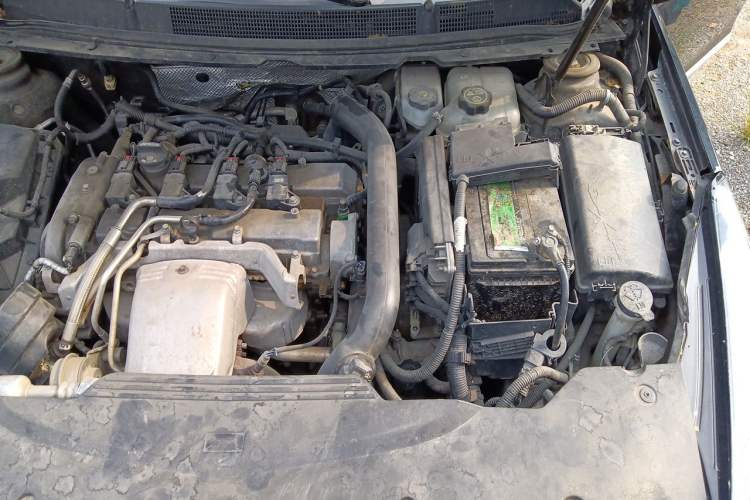 Used Cadillac XTS 2014 28T Comfort Version Engine Bay Left