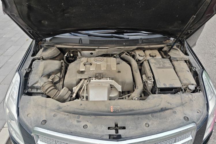 Used Cadillac XTS 2014 28T Platinum Edition Engine Bay