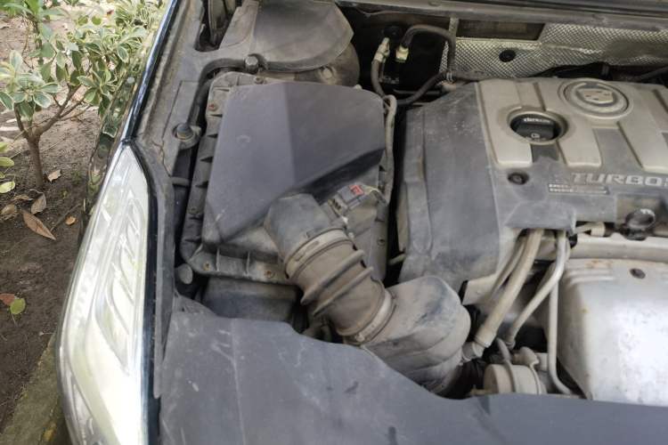 Used Cadillac XTS 2014 28T Comfort Version Engine Bay Right