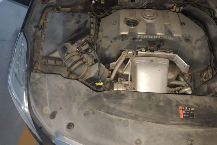Used Cadillac XTS 2014 28T Comfort Version Engine Bay Right