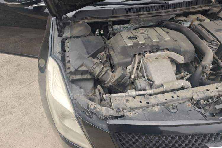 Used Cadillac XTS 2014 28T Comfort Version Engine Bay Right