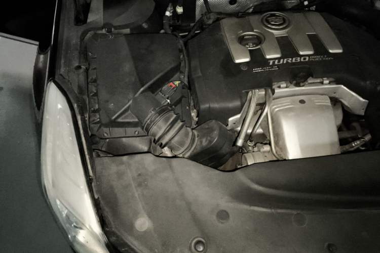 Used Cadillac XTS 2014 28T Comfort Version Engine Bay Right