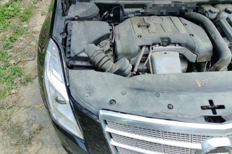 Used Cadillac XTS 2014 28T Platinum Edition Engine Bay Right