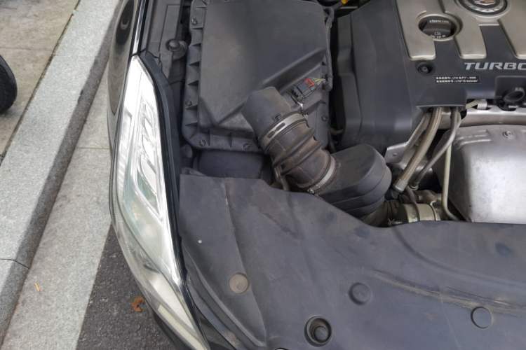 Used Cadillac XTS 2014 28T Elite Edition Engine Bay Right