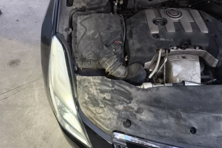 Used Cadillac XTS 2014 28T Comfort Version Engine Bay Right