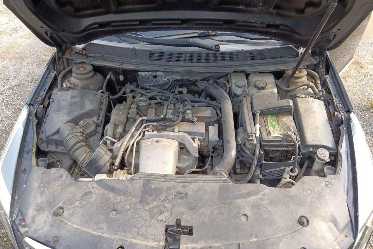 Used Cadillac XTS 2014 28T Comfort Version Engine Bay
