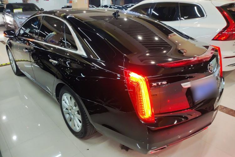Used Cadillac XTS 2014 28T Comfort Version Exterior 2