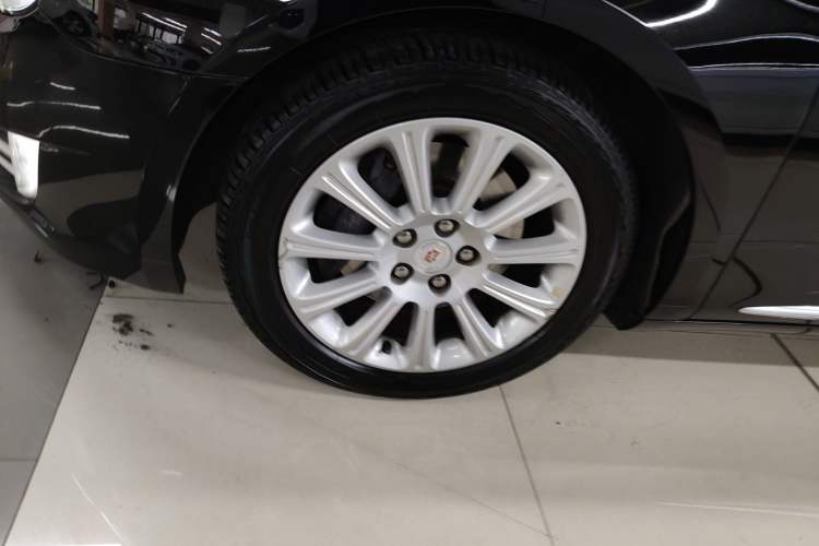 Used Cadillac XTS 2014 28T Luxury Model Exterior 4
