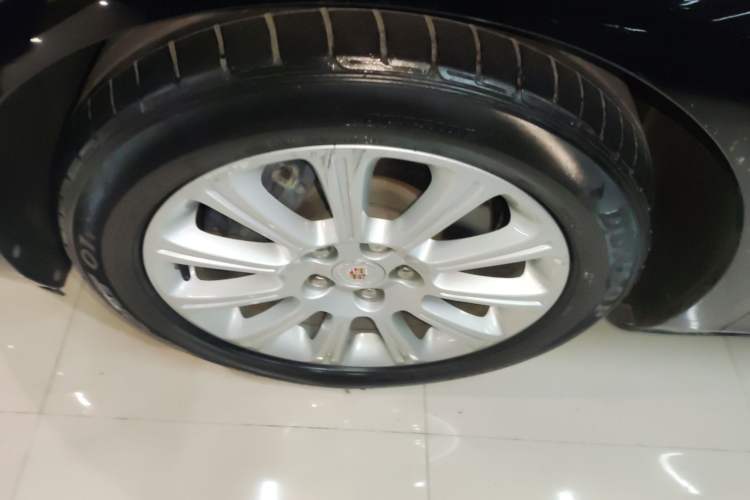 Used Cadillac XTS 2014 28T Comfort Version Exterior 4