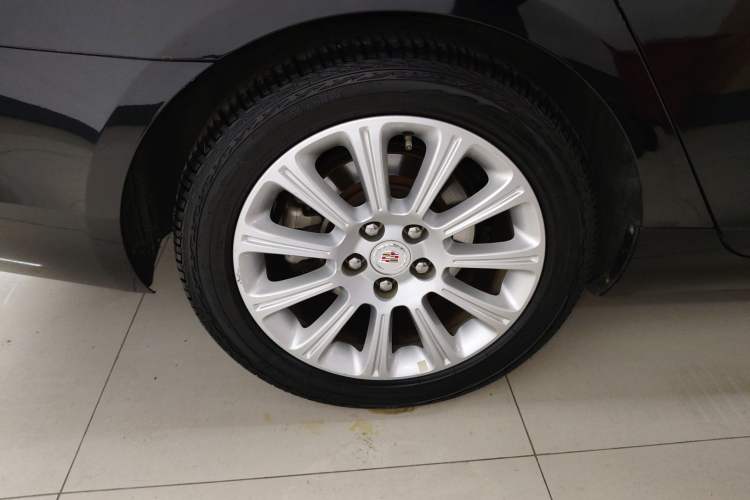 Used Cadillac XTS 2014 28T Luxury Model Exterior 5