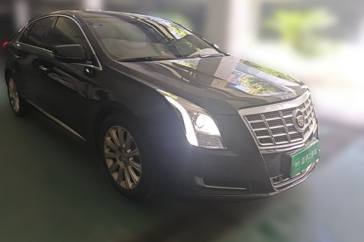 Used Cadillac XTS 2014 28T Comfort Version Front Right 45 Deg