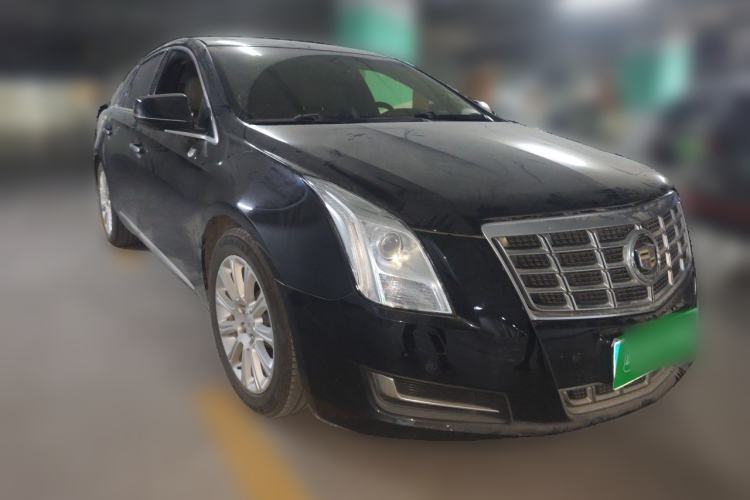 Used Cadillac XTS 2014 28T Comfort Version Front Right 45 Deg