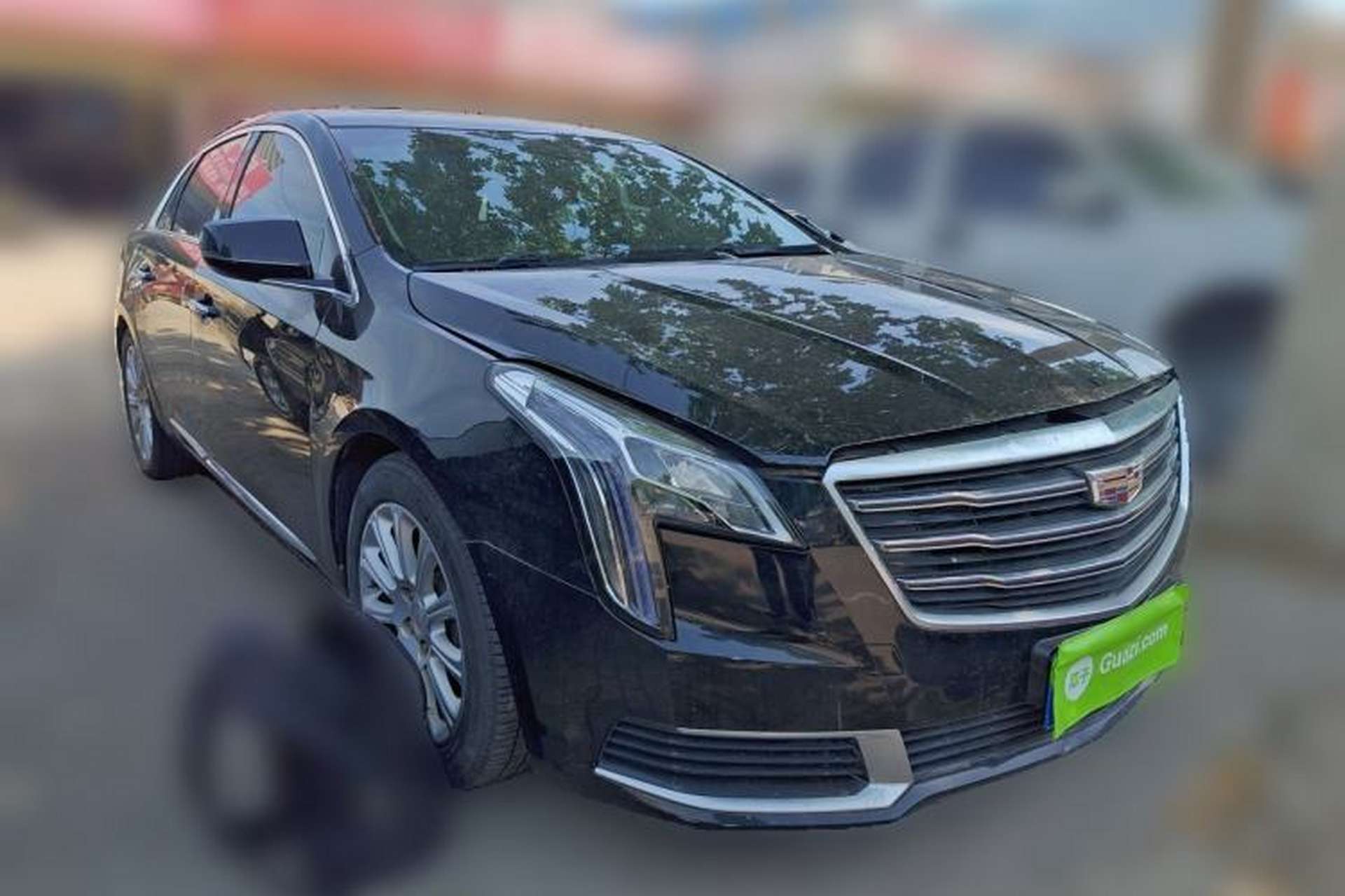 Used Cadillac XTS 2014 28T Comfort Version Front Right 45 Deg