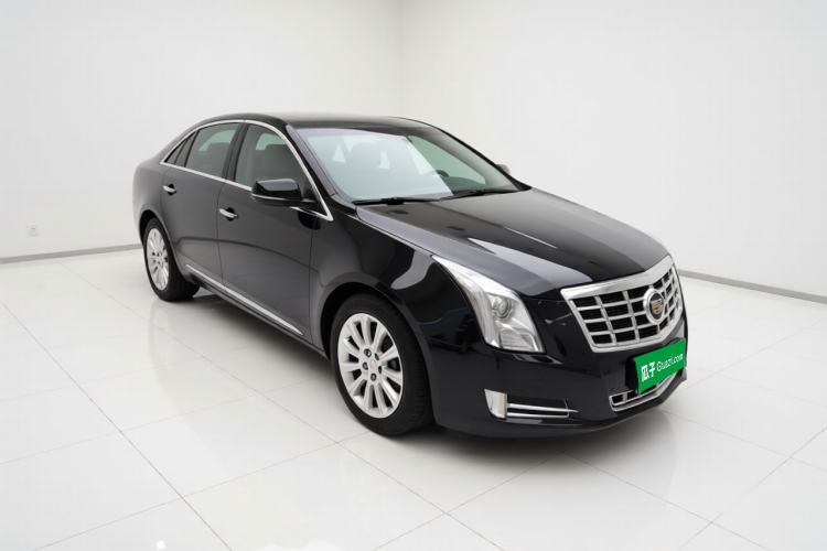 Used Cadillac XTS 2014 28T Luxury Model Front Right 45 Deg