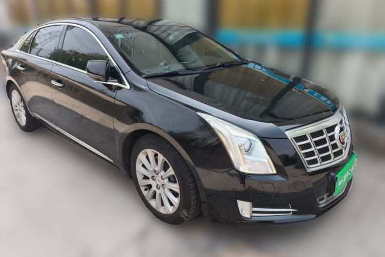 Used Cadillac XTS 2014 28T Elite Edition Front Right 45 Deg