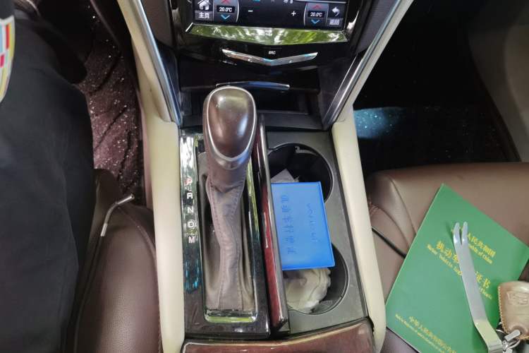 Used Cadillac XTS 2014 28T Comfort Version Gear Lever