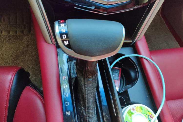 Used Cadillac XTS 2014 28T Comfort Version Gear Lever