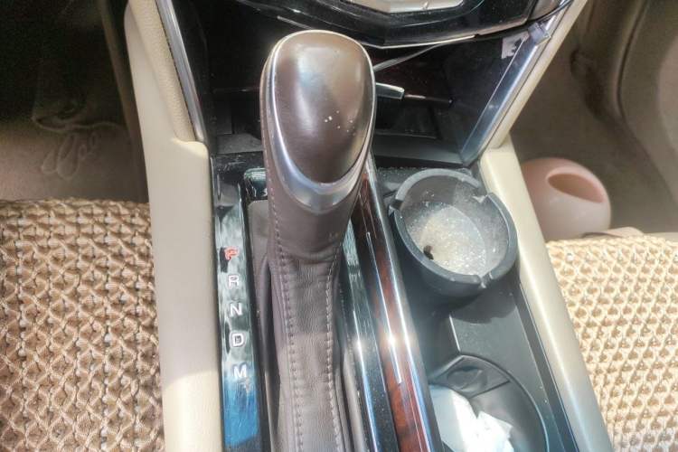 Used Cadillac XTS 2014 28T Elite Edition Gear Lever