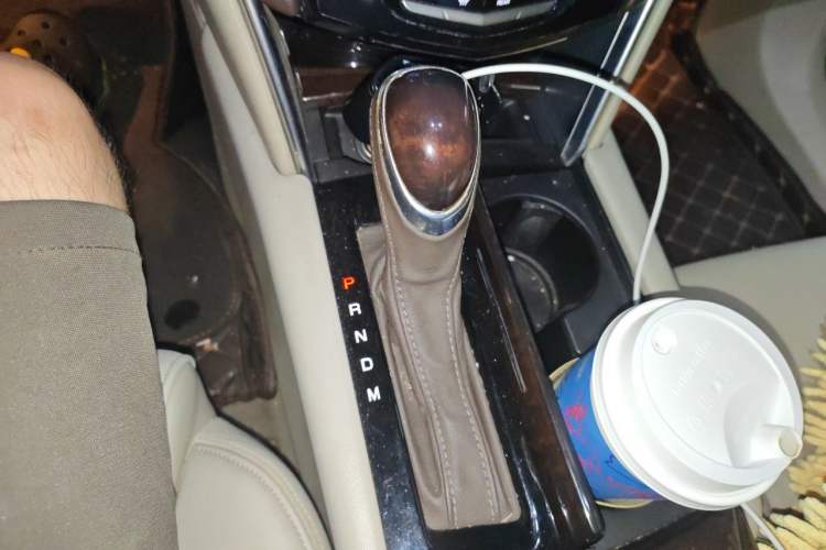 Used Cadillac XTS 2014 28T Elite Edition Gear Lever